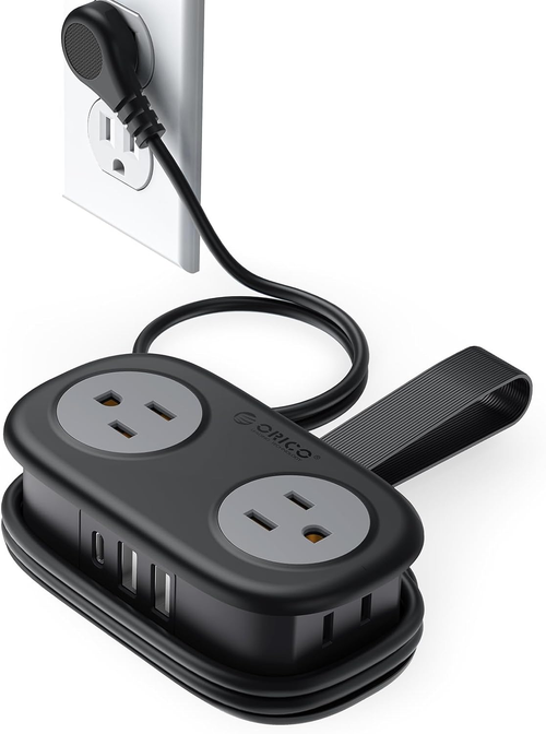 Zeno TravelHub Pro — 4 AC + 2 USB + USB-C Power Strip